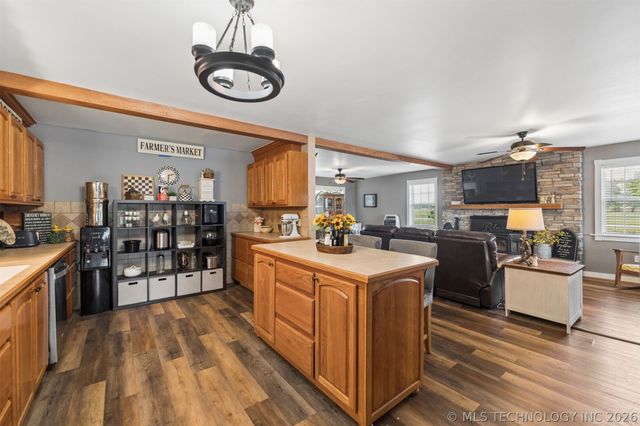 2541 W 430 Road, Adair, OK 74330
