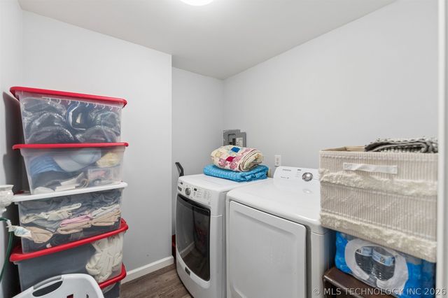 2541 W 430 Road, Adair, OK 74330