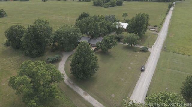 2541 W 430 Road, Adair, OK 74330