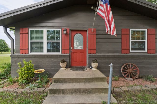 2541 W 430 Road, Adair, OK 74330