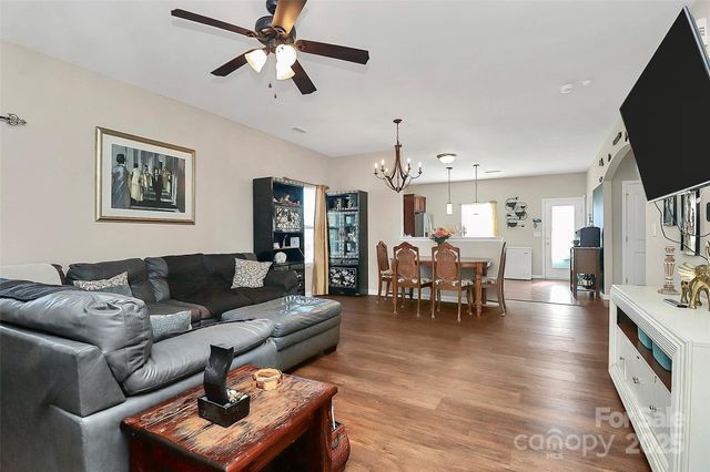 4175 Broadstairs Drive, Concord, NC 28025