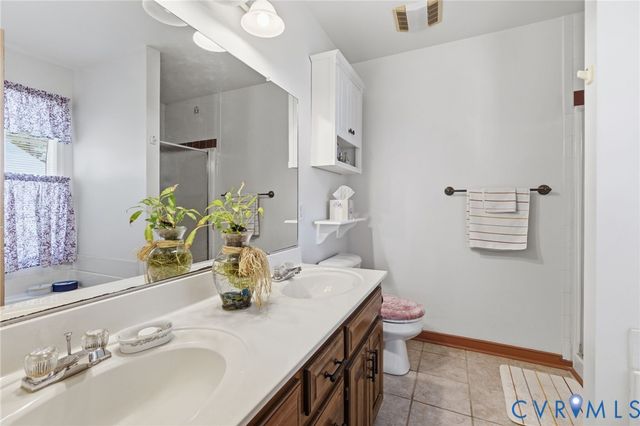 10424 Oakside Dr, Richmond, VA 23237