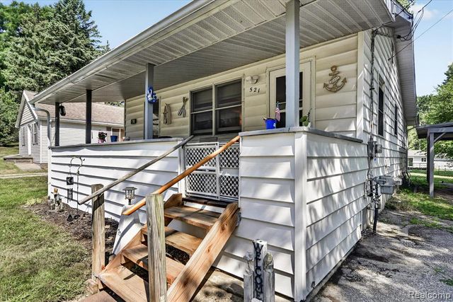 521 E Paulson Street, Lansing, MI 48906
