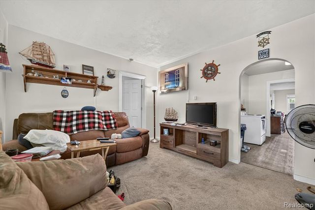 521 E Paulson Street, Lansing, MI 48906