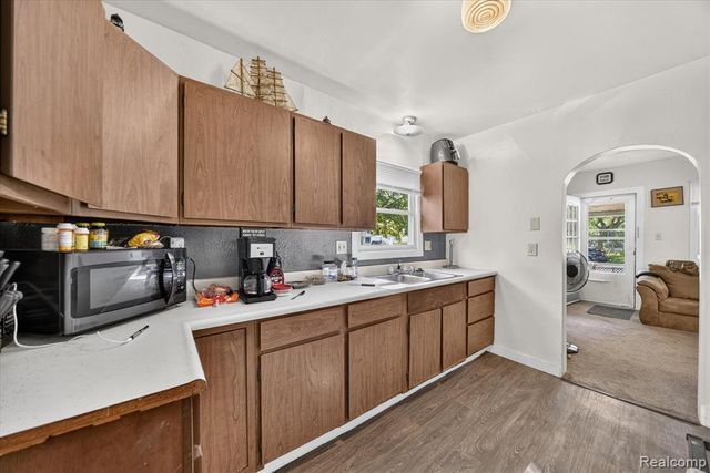 521 E Paulson Street, Lansing, MI 48906