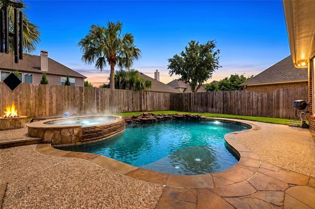 2512 W Ranch Drive, Friendswood, TX 77546