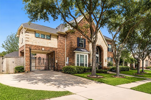 2512 W Ranch Drive, Friendswood, TX 77546