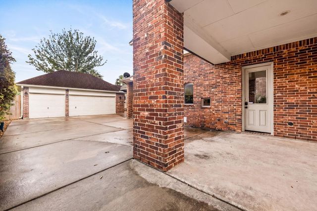 2512 W Ranch Drive, Friendswood, TX 77546