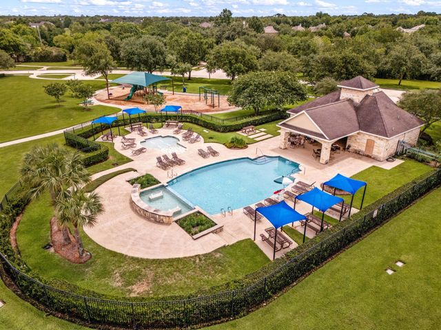 2512 W Ranch Drive, Friendswood, TX 77546