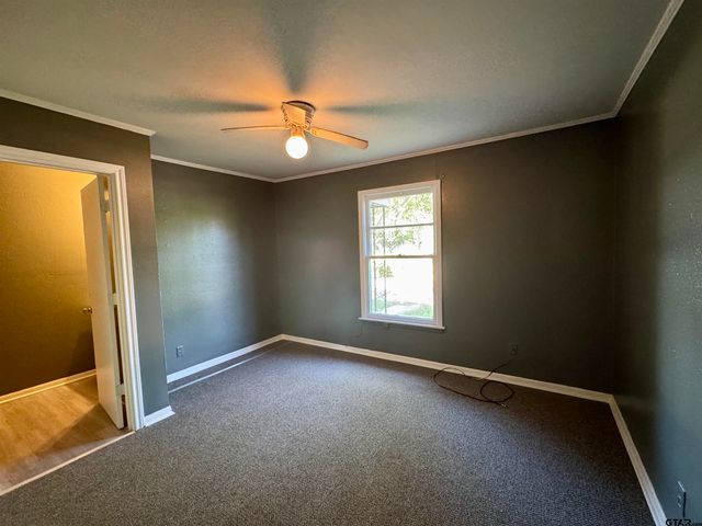 1725 S. Mahon, Tyler, TX 75701