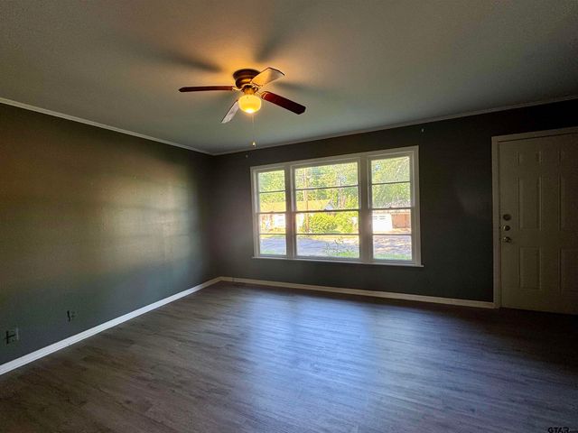 1725 S. Mahon, Tyler, TX 75701