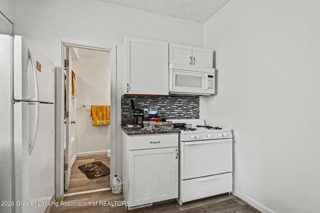 1612 S Washington Avenue, Lansing, MI 48910
