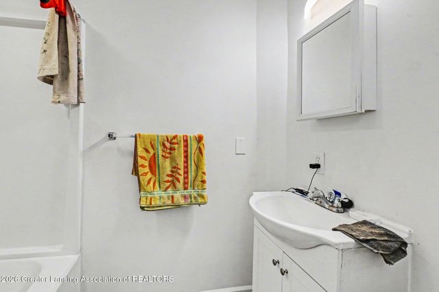 1612 S Washington Avenue, Lansing, MI 48910