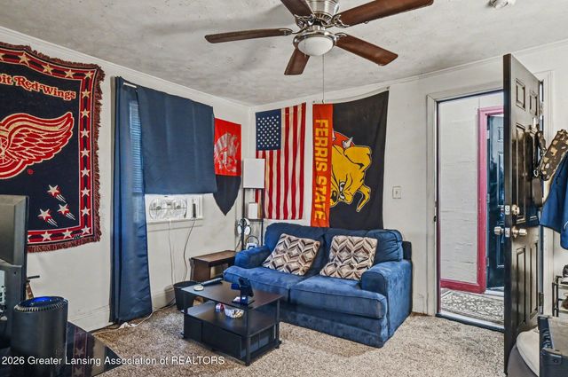 1612 S Washington Avenue, Lansing, MI 48910