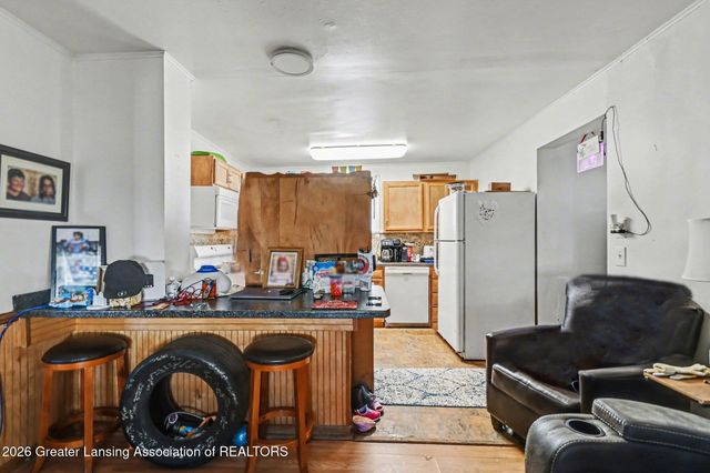 1612 S Washington Avenue, Lansing, MI 48910