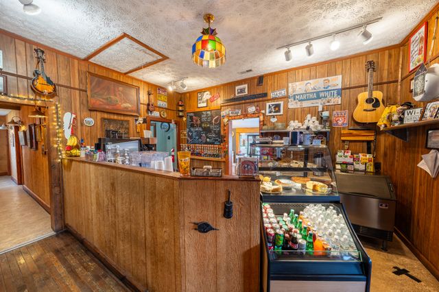 1652 Highway 31, W, Goodlettsville, TN 37072