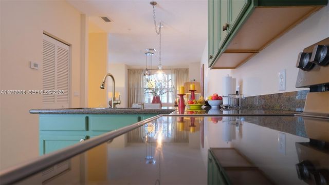 104 Harbors Way, Boynton Beach, FL 33435