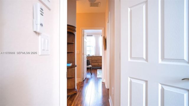 104 Harbors Way, Boynton Beach, FL 33435