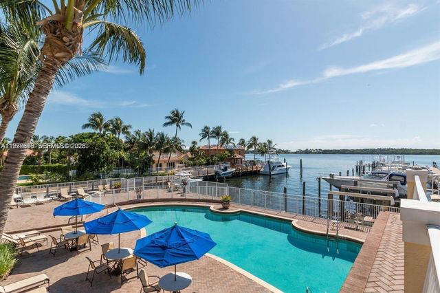 104 Harbors Way, Boynton Beach, FL 33435