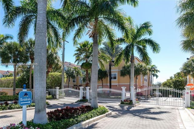 104 Harbors Way, Boynton Beach, FL 33435