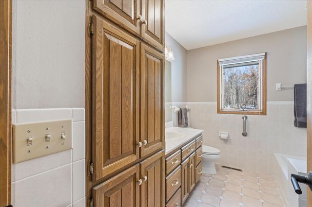 37595 Bonnie Lakes Road, Crosslake, MN 56442