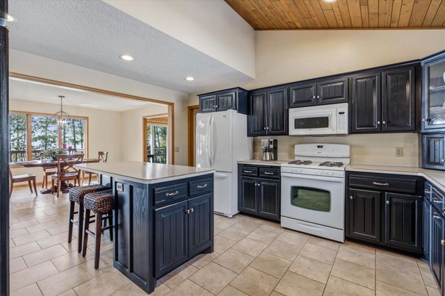 37595 Bonnie Lakes Road, Crosslake, MN 56442