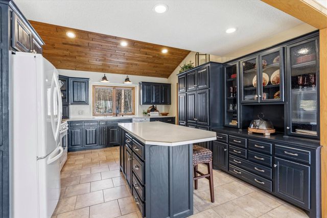 37595 Bonnie Lakes Road, Crosslake, MN 56442