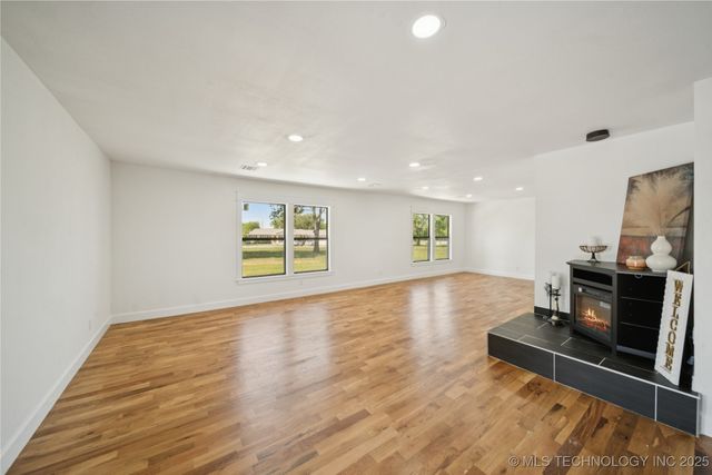 11325 N 123rd Avenue, Collinsville, OK 74021