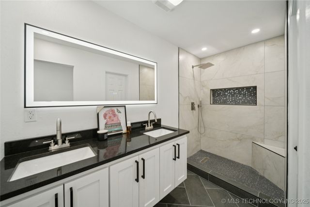 11325 N 123rd Avenue, Collinsville, OK 74021