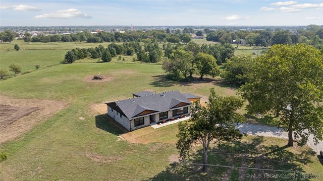 11325 N 123rd Avenue, Collinsville, OK 74021