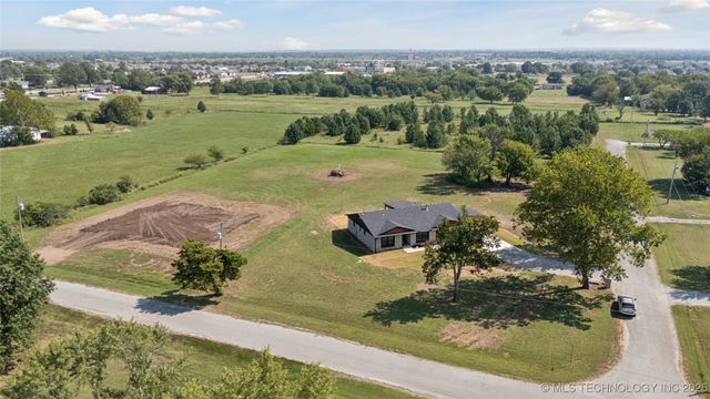 11325 N 123rd Avenue, Collinsville, OK 74021