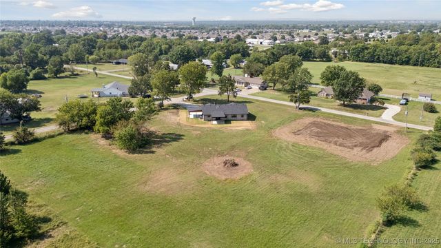 11325 N 123rd Avenue, Collinsville, OK 74021