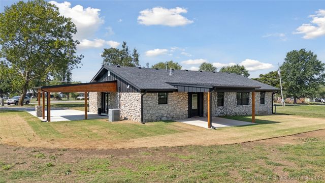 11325 N 123rd Avenue, Collinsville, OK 74021