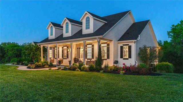 21225 S Cedar Niles Road, Spring Hill, KS 66083