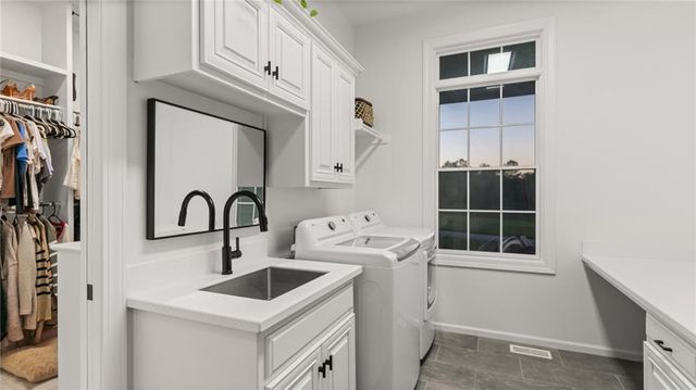 21225 S Cedar Niles Road, Spring Hill, KS 66083