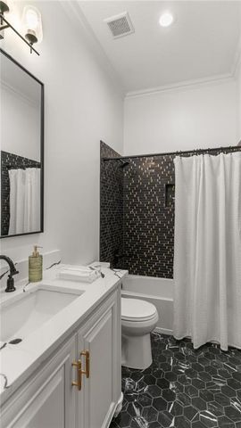 21225 S Cedar Niles Road, Spring Hill, KS 66083
