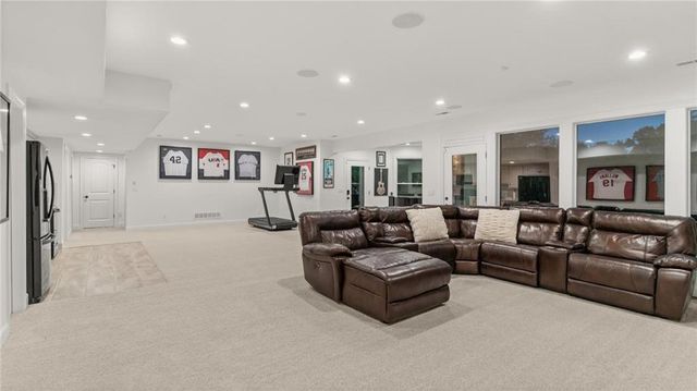 21225 S Cedar Niles Road, Spring Hill, KS 66083