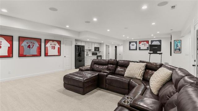 21225 S Cedar Niles Road, Spring Hill, KS 66083