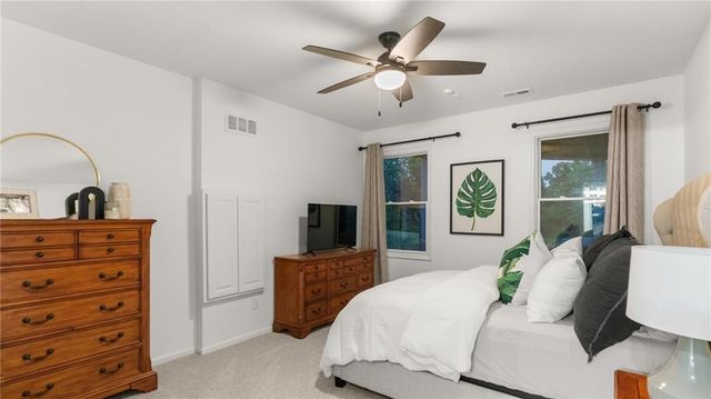 21225 S Cedar Niles Road, Spring Hill, KS 66083
