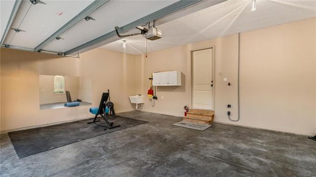 21225 S Cedar Niles Road, Spring Hill, KS 66083