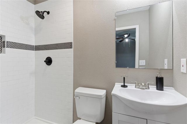 6203 E 147th Terrace, Grandview, MO 64030