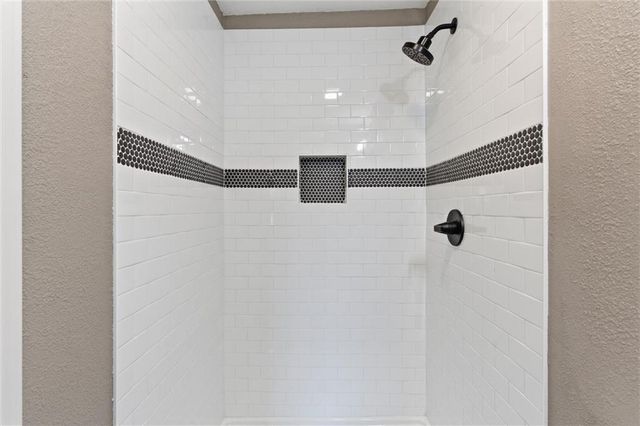 6203 E 147th Terrace, Grandview, MO 64030