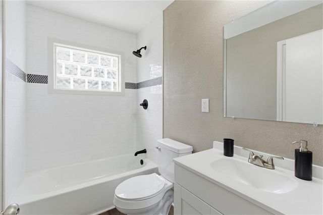 6203 E 147th Terrace, Grandview, MO 64030