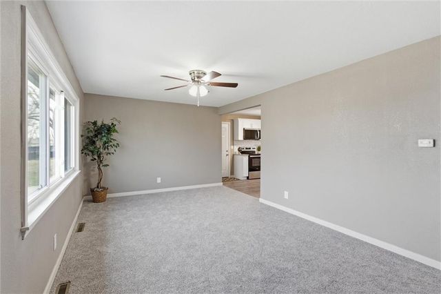 6203 E 147th Terrace, Grandview, MO 64030