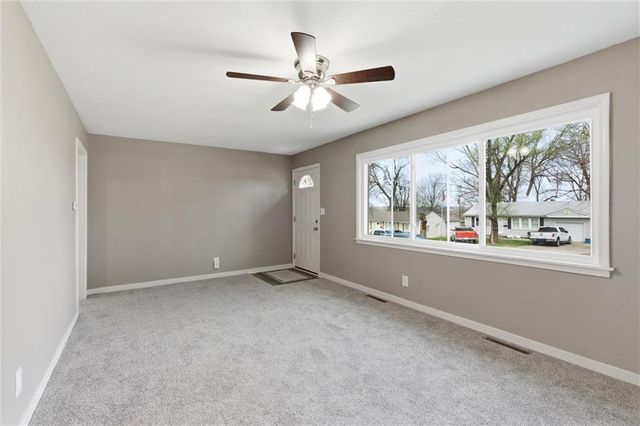 6203 E 147th Terrace, Grandview, MO 64030