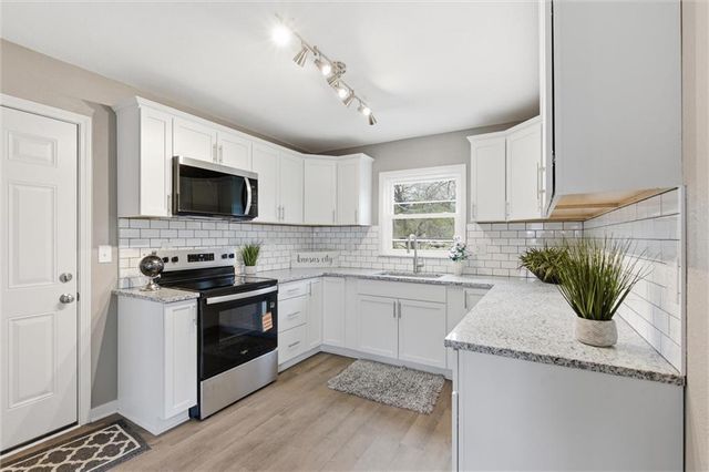 6203 E 147th Terrace, Grandview, MO 64030