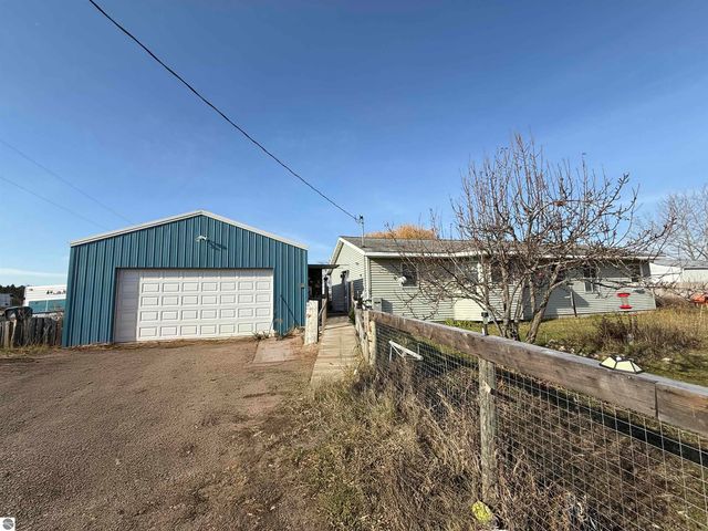 250 S Merritt Road, Merritt, MI 49667