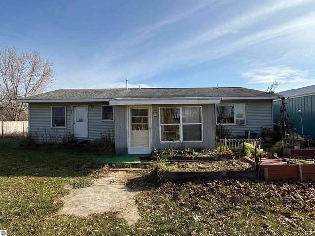 250 S Merritt Road, Merritt, MI 49667