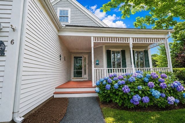 6 Berrywood Ct 6, Bourne, MA 02532