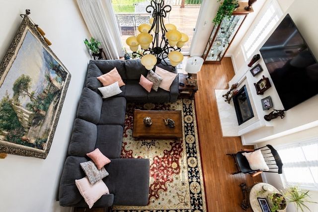 6 Berrywood Ct 6, Bourne, MA 02532
